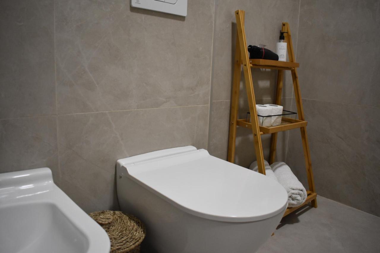 Tam Serviced Apartment Shallvaret Central District Tirana Exterior foto